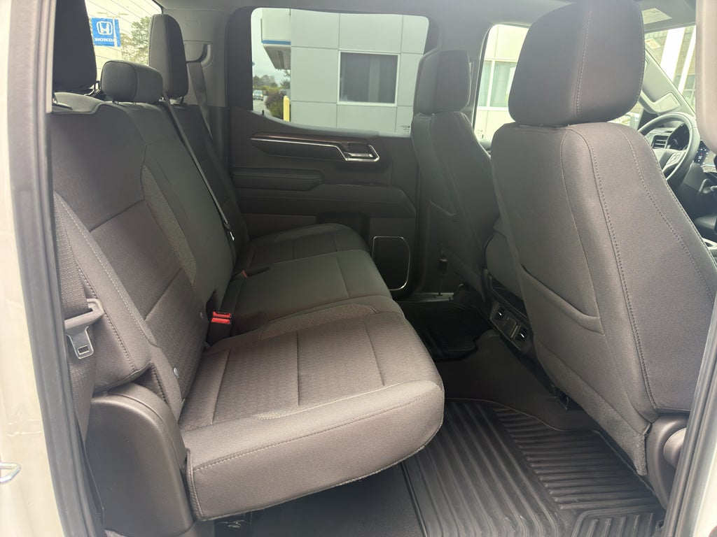 2023 Chevrolet Silverado LT