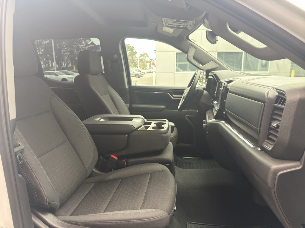 2023 Chevrolet Silverado LT