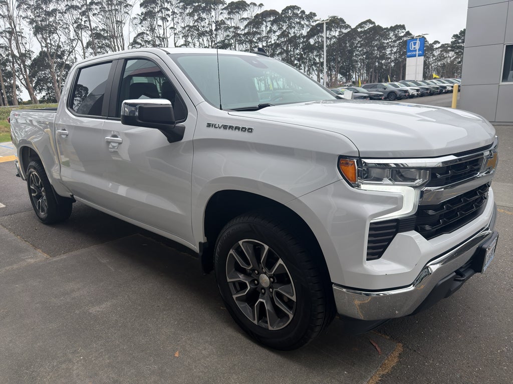 2023 Chevrolet Silverado LT