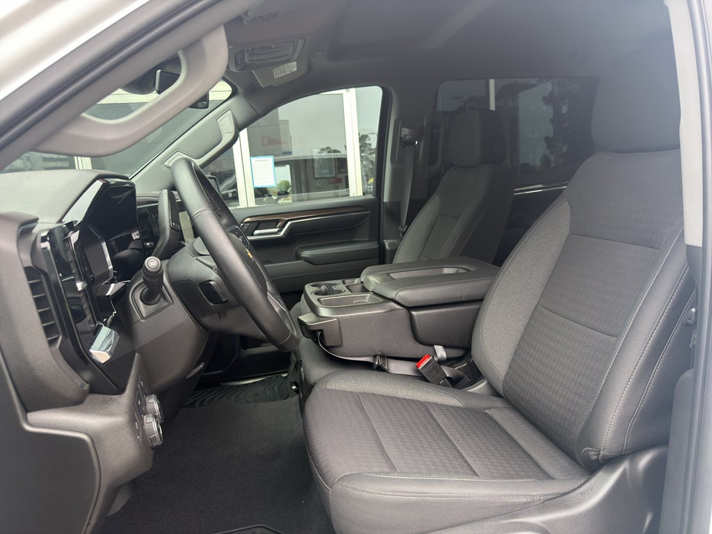 2023 Chevrolet Silverado LT