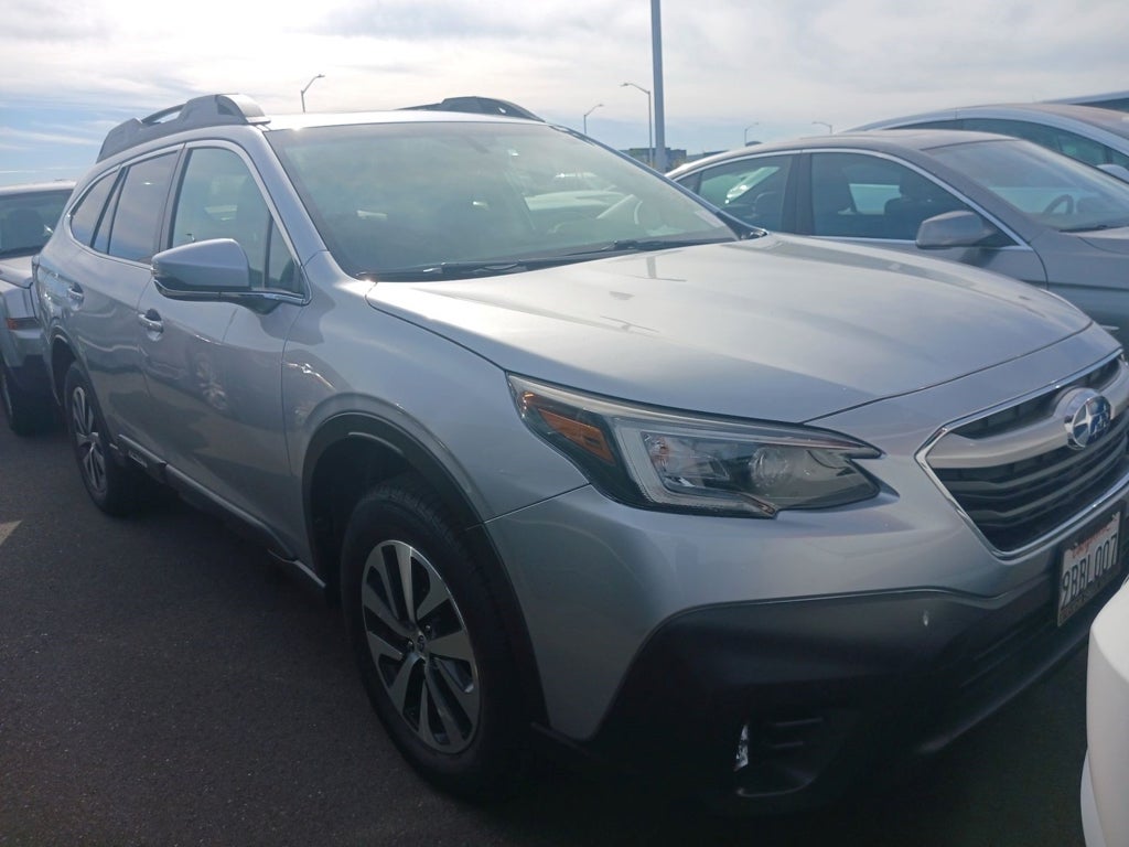 2022 Subaru Outback Premium's photo