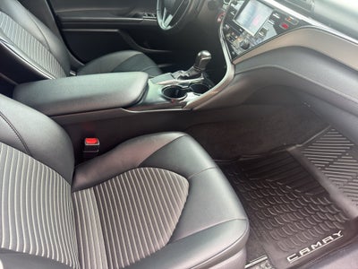 2020 Toyota CAMRY SE