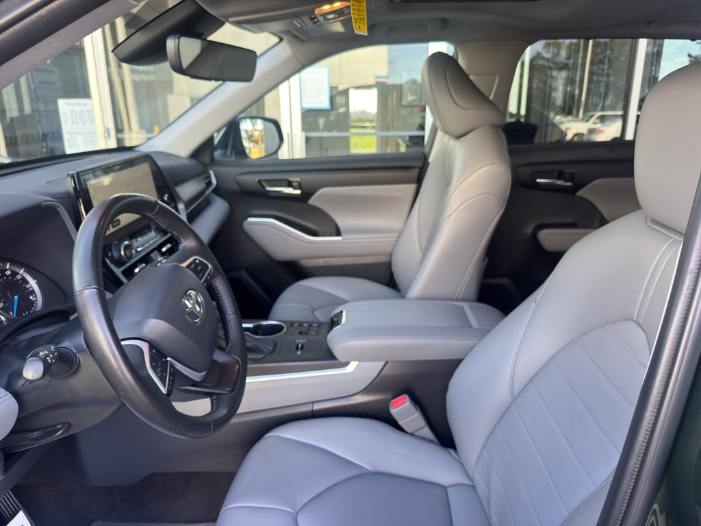 2023 Toyota HIGHLANDER HYBRD Hybrid XLE