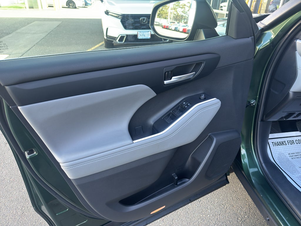 2023 Toyota HIGHLANDER HYBRD Hybrid XLE