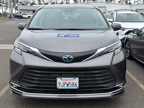 2023 Toyota Sienna XLE