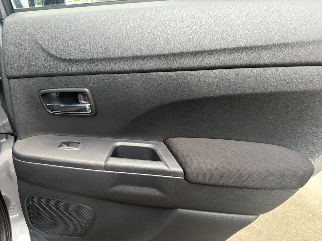 2024 Mitsubishi Outlander Sport ES