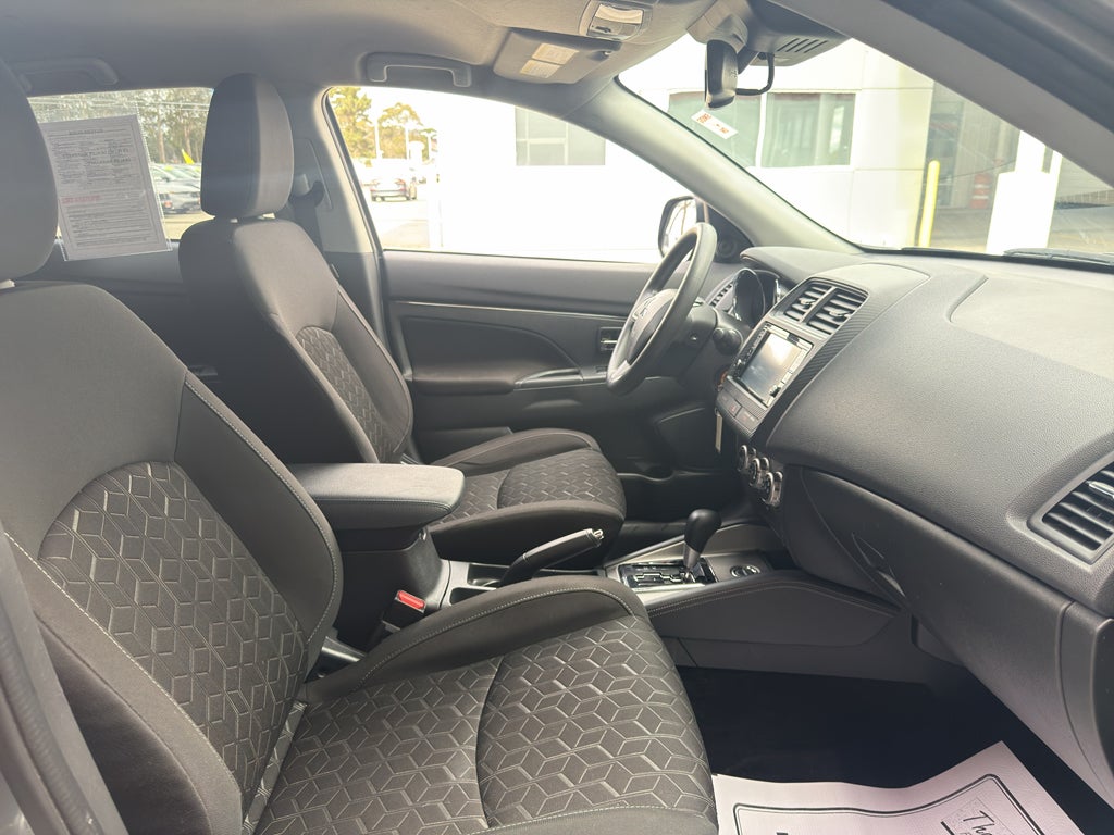2024 Mitsubishi Outlander Sport ES