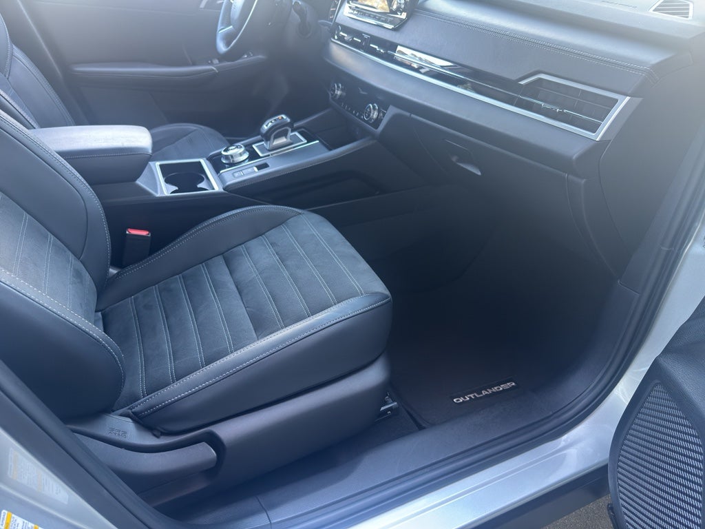 2024 Mitsubishi Outlander SE Black Edition