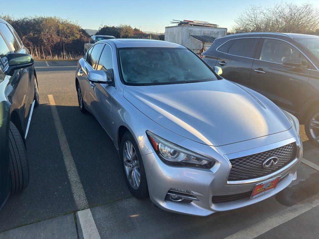 2015 INFINITI Q50 Premium