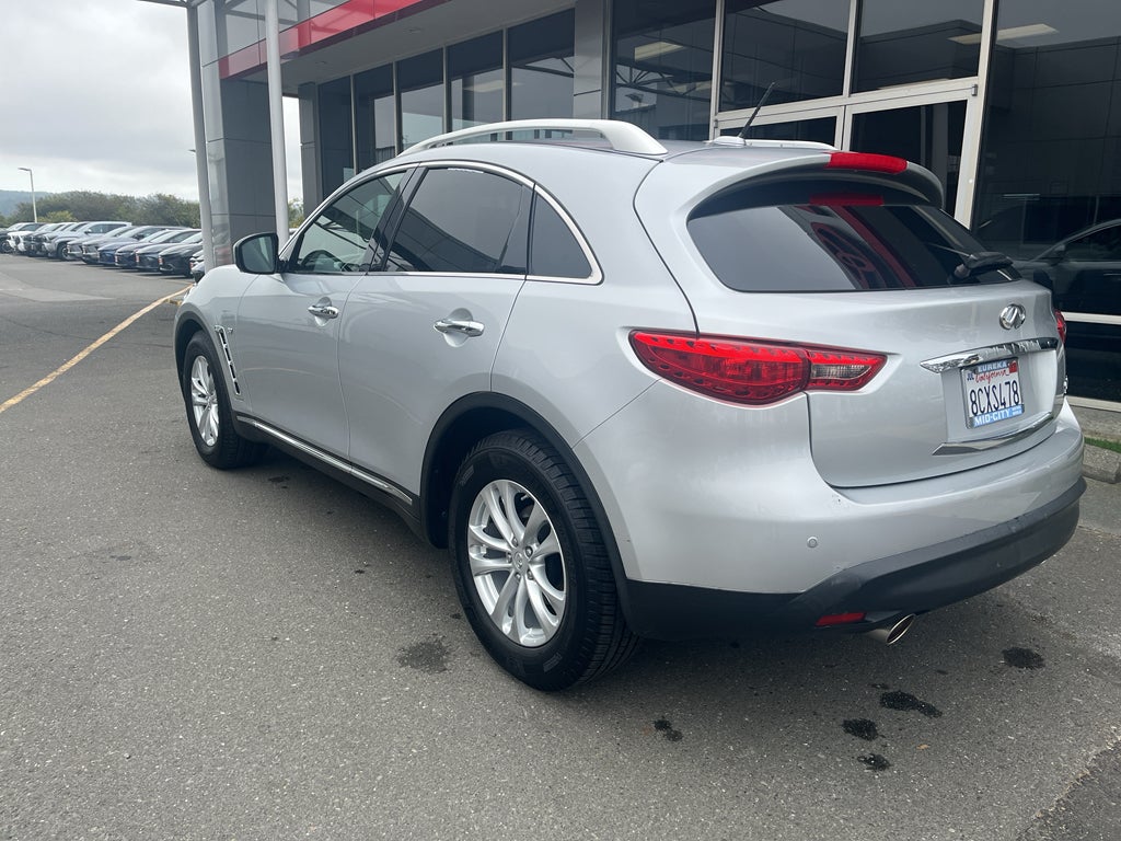 2017 INFINITI QX70 Base