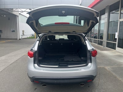2017 INFINITI QX70 Base