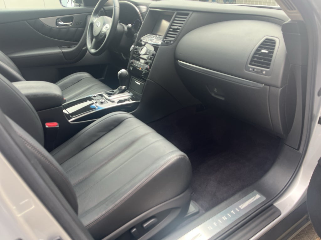 2017 INFINITI QX70 Base