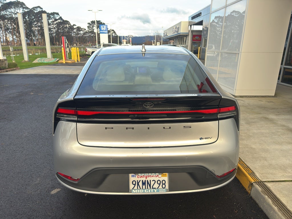 2024 Toyota PRIUS LE