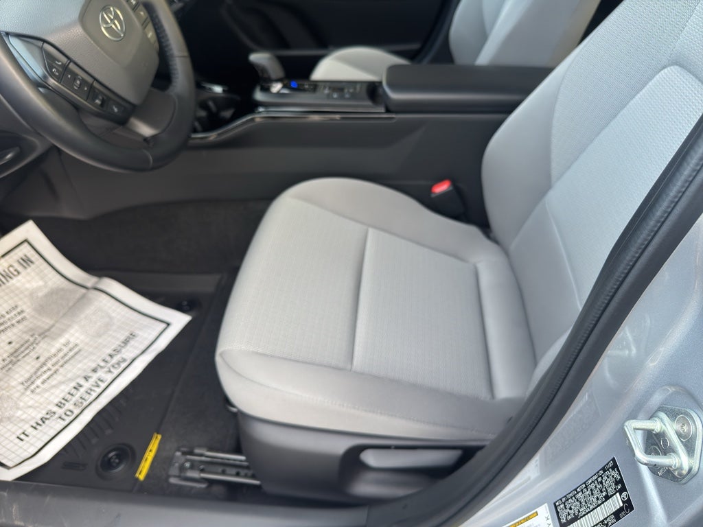 2024 Toyota PRIUS LE