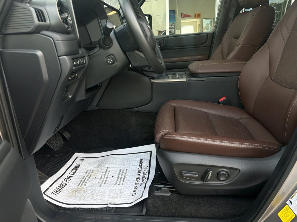 2025 Toyota Land Cruiser Base (A8)