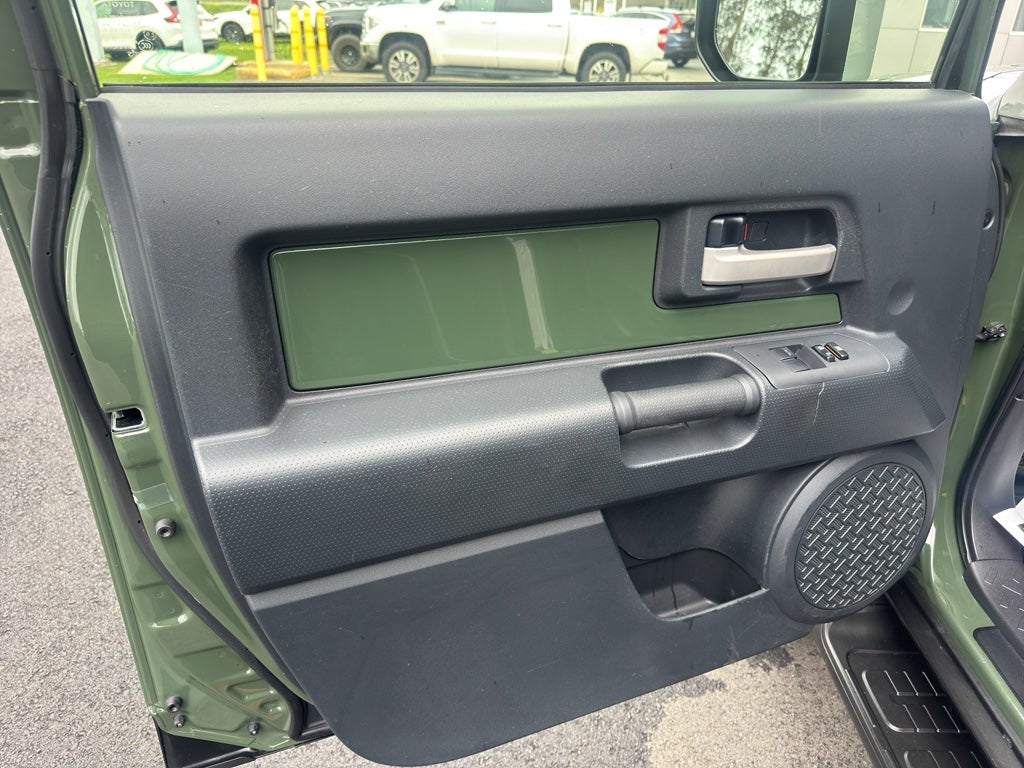 2014 Toyota FJ CRUISER Base