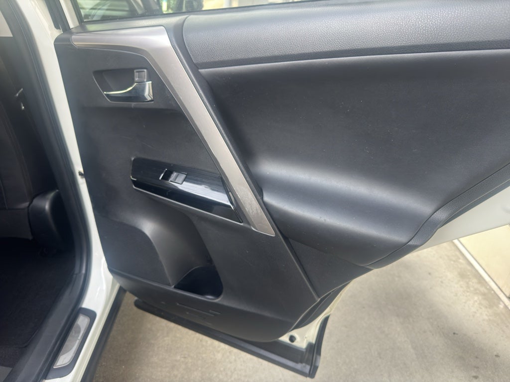 2016 Toyota RAV4 HYBRID Limited