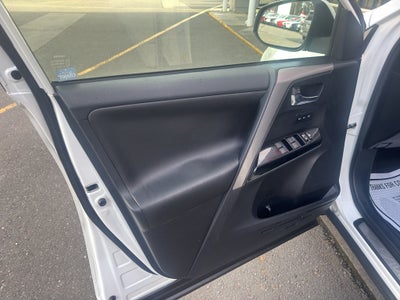 2016 Toyota RAV4 HYBRID Limited